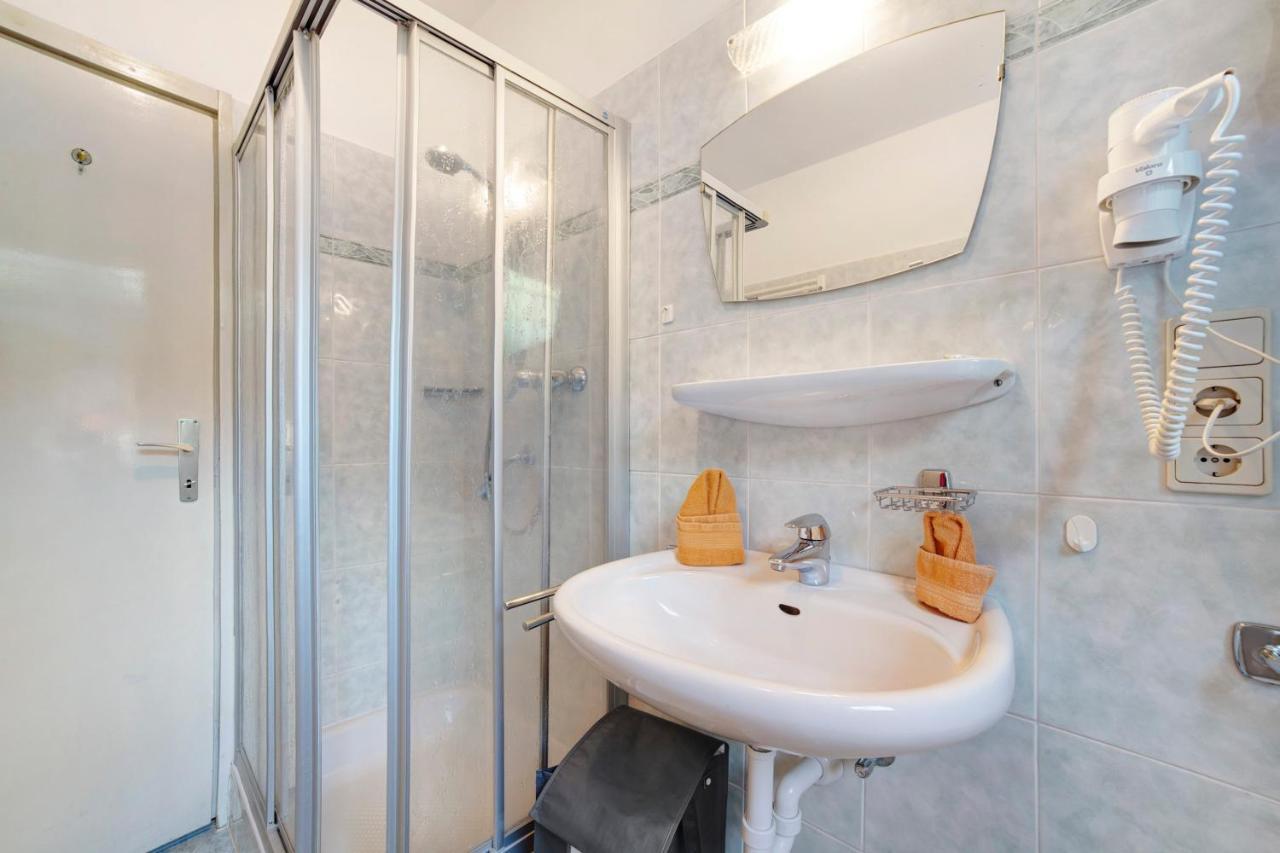 Sabine - Berta Apartment Merano